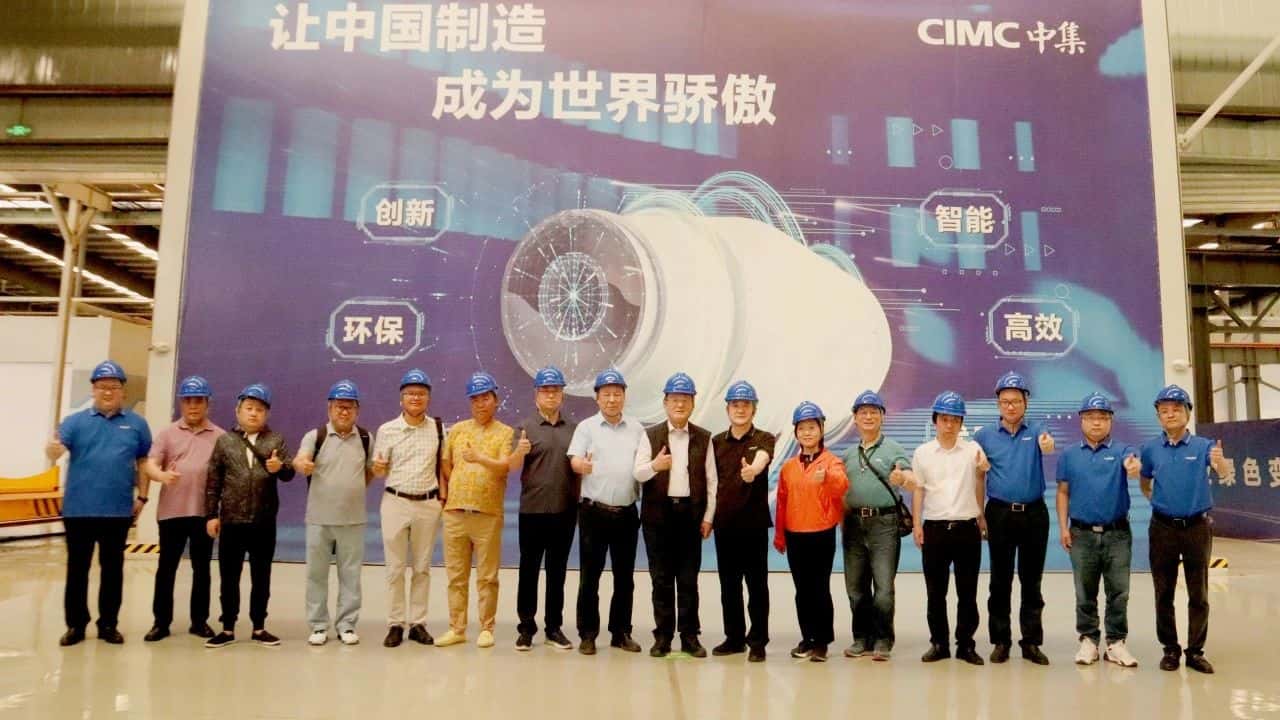 北京市住房和城鄉(xiāng)建設(shè)委員會(huì)、北京節(jié)能和資源綜合利用協(xié)會(huì)領(lǐng)導(dǎo)蒞臨中集車輛攪拌車業(yè)務(wù)集團(tuán)考察 共話新能源