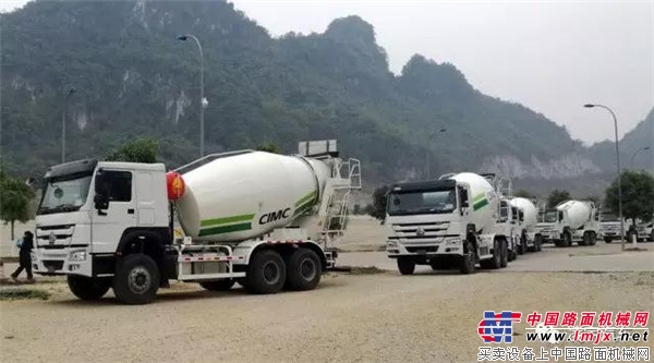 凌宇刮起海外風(fēng)，20臺(tái)攪拌車“涌向”東南亞