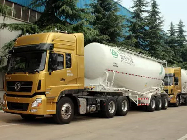 中集凌宇喜獲洛龍區“2011年度先進企業突出貢獻獎”榮譽稱號