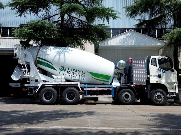 水泥罐車裝料卸料的注意事項有哪些？