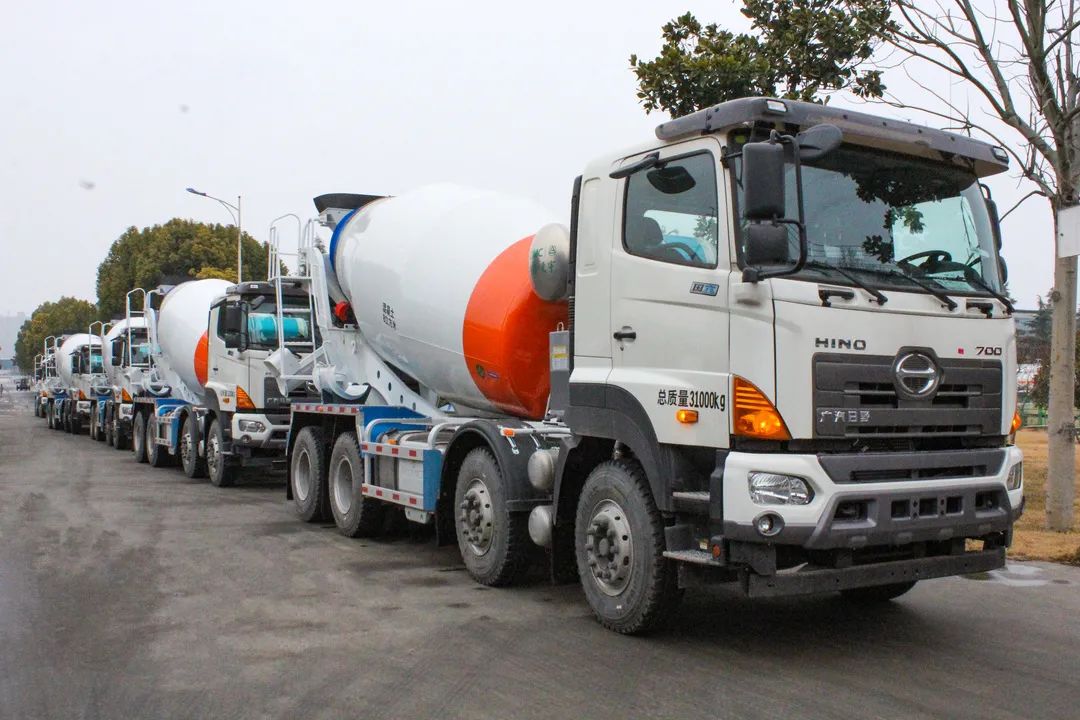 草長(zhǎng)鶯飛二月天，凌宇攪拌赴前線！