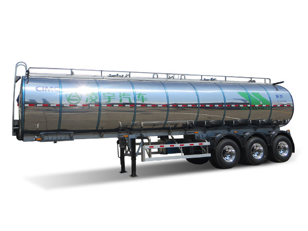 普通液體運(yùn)輸車的主要用途和運(yùn)營注意事項(xiàng)