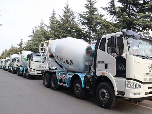 2021捷報頻傳，新老客戶訂單不斷，凌宇罐車奔赴大江南北！