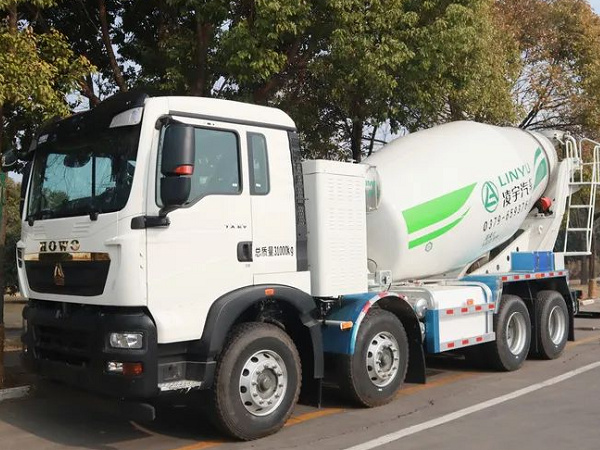 望“油”興嘆？別著急！凌宇電動(dòng)攪拌車了解一下！