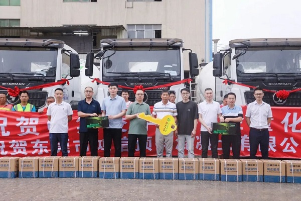 【發(fā)車新聞】陜汽&凌宇攪拌車交付客戶！