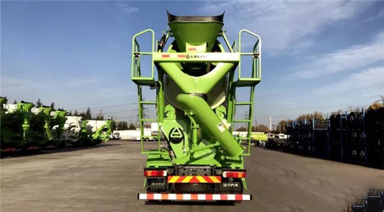 中集凌宇新一代智匯版攪拌車，劍指2018市場